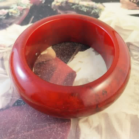 Vintage Bakelite Red Resin Dome Bangle Bracelet - Picture 16 of 16